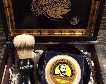 Groomsmen Gift Set of 4 Shaving Kits. Gift Box. Shaving Brush, Bowl and Soap. Personalized Groomsmen Gift. Groomsmen Gift.