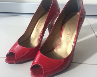 Items similar to Vintage Red Patent leather Wallaby style Shoes size UK ...