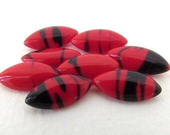 Vintage Glass Rhinestone Jewel Cherry Red Black Striped Navette 15x7mm rhs0591 (8)