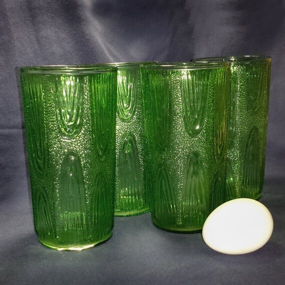 Vintage Anchor Hocking Forest Green Glasses With Fab Mod