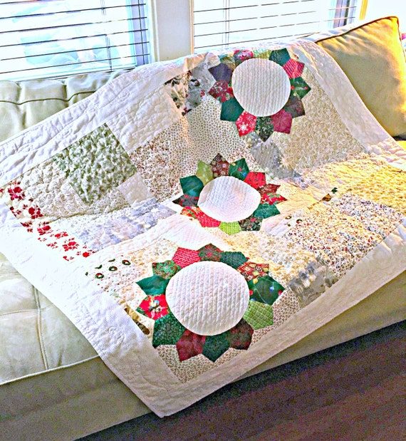 Christmas Quilt, Red and Green Quilt, Lap Quilt, Modern Quilt, Scrap Quilt, Christmas Bedding, Throw Quilt, Dresden Plate, Patchwork Quilt