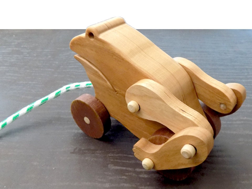 Frog Mechanical Wood Pull Toy