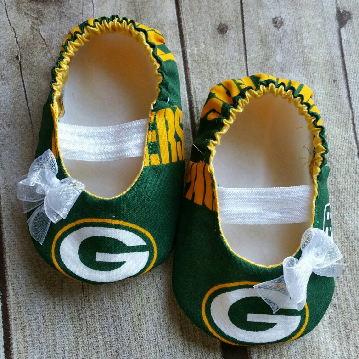 Green Bay Packers Baby Maryjane Booties by saluna on Etsy