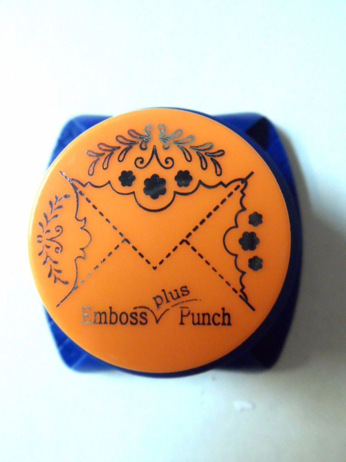 Scrapbooking Emboss Plus Paper Punch Button Style Two Designs