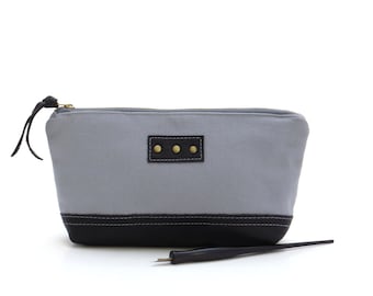 Gray canvas zipper pouch, gray pencil case, gray artists bag, gray canvas zipper bag, small zipper pouch, black leather pouch