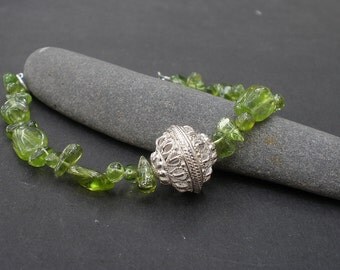 Natural Gemstone Peridot Nugget - 925 Sterling Silver Bali Silver Bracelet