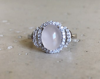 Art Deco Engagement Ring- Peach Moonstone Promise Ring- Silver Oval Statement Ring- June Birthstone Ring- Smooth Gemstone Halo Ring