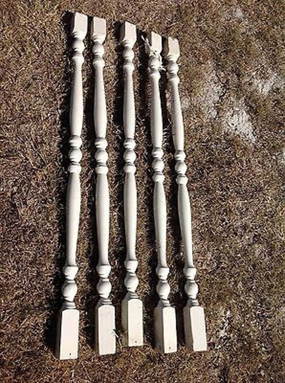 5 Vintage Colonial Wooden Architectural Salvage Spindles Porch