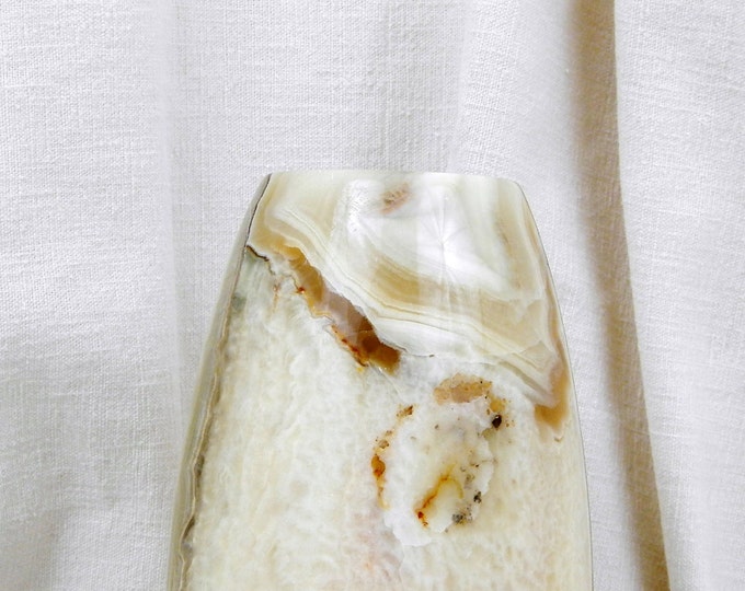 Vintage Mid Century Carved Stone Marble Onyx Vase, Retro Home Interior, Chic Decor, Mid Century Modern, France, Semi Precious, Midcentury Vintage Mid Century Carved Stone Marble Onyx Vase, Retro Home Interior, Chic Decor, Mid Century Modern, France, Semi Precious, Midcentury