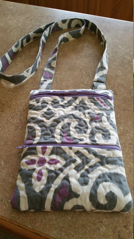 Crossbody bag Trendy stylish roomy crossbody zippered