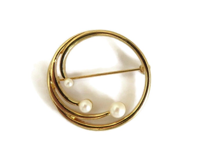 Monet Circle Brooch - Vintage Faux Pearl Gold Tone Circle Pin, Gift idea, Gift Box