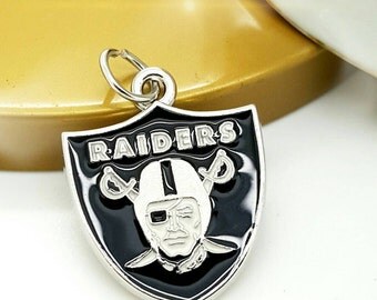 Oakland Raiders Enamel charms 19 x 24 mm, Sports Charm, Jewelry Findings, CTRAIDERS 4pcs, Close out Sale