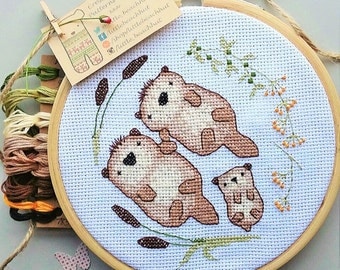 Otters holding hands - cross stitch pattern , embroidery pattern, family portrait, family tree, sea otter, moder, cute, embroidery hoop art