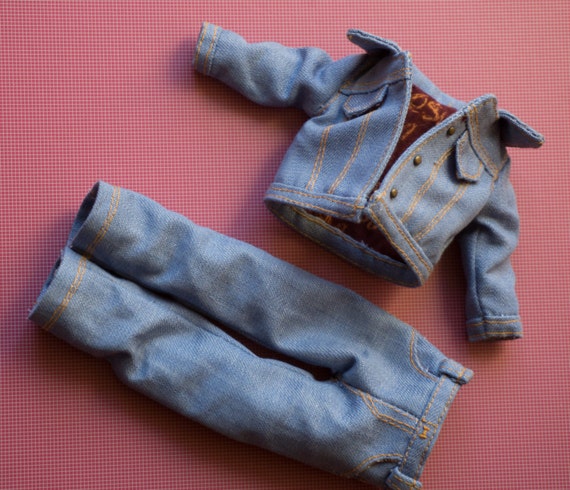 Conjunto  de Cazadora  y pantalón vaqueros para Blythe de tejido de algodón- Jean Jacket and jean.