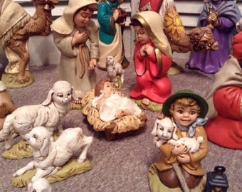 Nativity Set - Ceramic Provincial Mold 1980 - Painted Figures and Animals - 21 Pieces