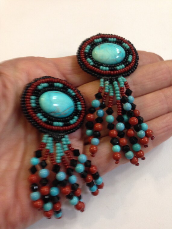 Vintage Native American Southwestern Beaded Clip On Earrings