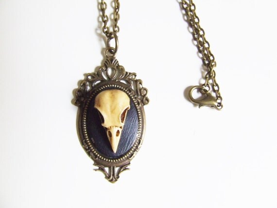 3D resin cameo 25x18 cm, antiqued brass chain, bronze effect. Rockabilly, tattoo, gipsy, howlet, gothic style, steampunk, bird skull,skull by TwoHibiscusShop steampunk buy now online