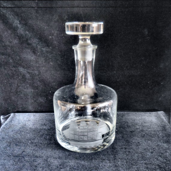 Toscany Crystal Decanter Large Cilpper Ship Cutting with