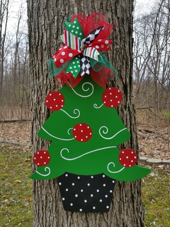 Christmas tree door hanger. Christmas Door Hanger.