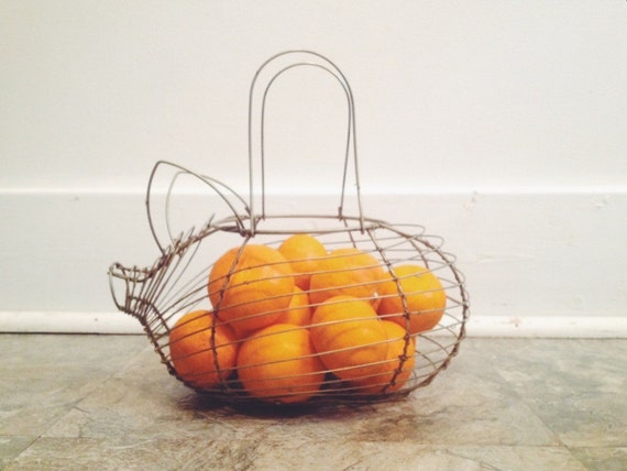 Vintage Rustic Pig Wire Fruit and Vegetable Basket