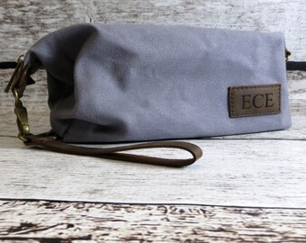 Mens Travel Bag, Monogrammed Dopp Kit, Monogram Toiletry Tag, Gifts for Men, Shaving Kit for Men, Gifts for Dad, Graduation