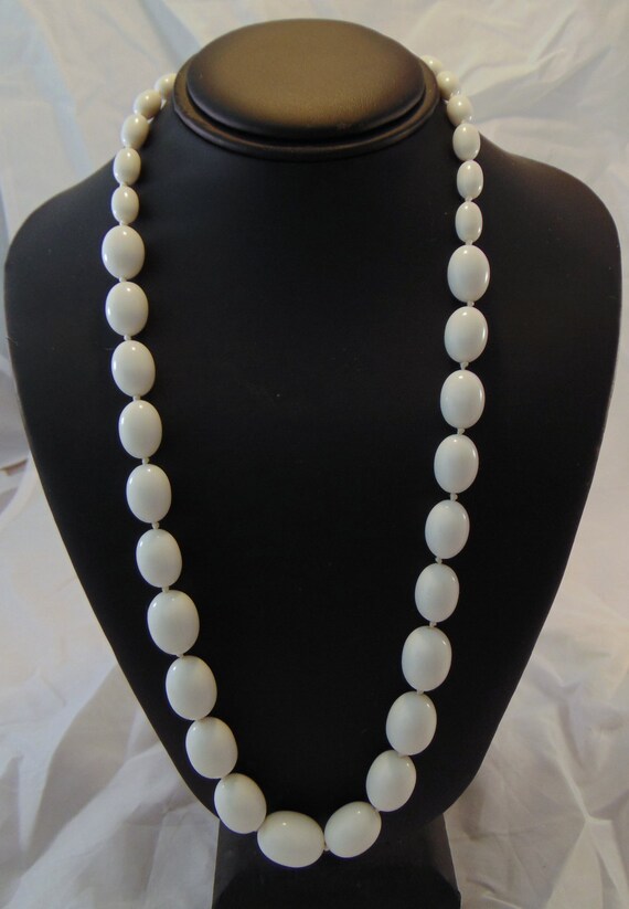 Mid Century Trifari White Bead Necklace