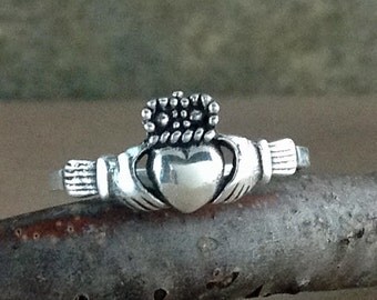 Claddagh Ring~Silver Irish Claddagh Ring~Celtic Knot Ring~Promise Ring~Wedding Ring~Friendship Ring~Gift For Wife~Girlfriend Gift