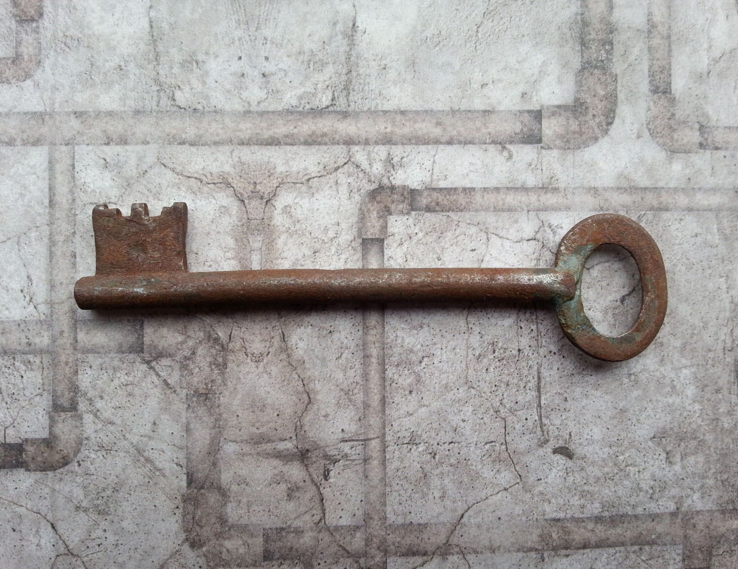 Large rusty key antique old key vintage by ZontikiSupplies on Etsy