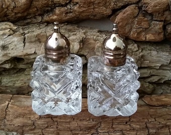 Silver Plate Cut Crystal Salt and Pepper Shakers, Silver Metal Caps and Glass Salt Pepper Shakers, Vintage Salt Pepper, Japan