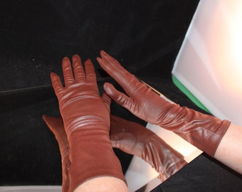 One (1) Pair of Vintage Reddish Brown Nylon Ladies' Gloves