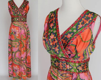 60's / 70's Floral Boho Maxi Dress / Empire Waist / Sleeveless / XSmall to Small / Paisley Floral