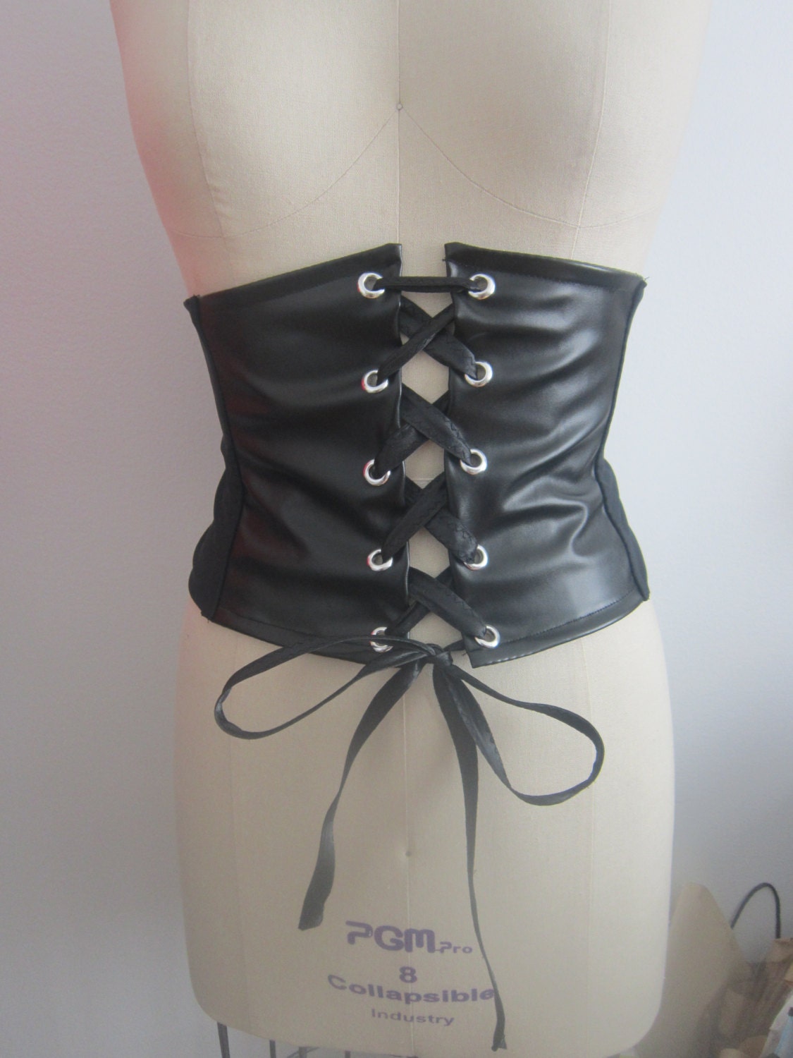 Ceinture Corset Large Faux Cuir Noir Pour Femme – Taille Unique Réglable – Style Rétro Gothique Punk