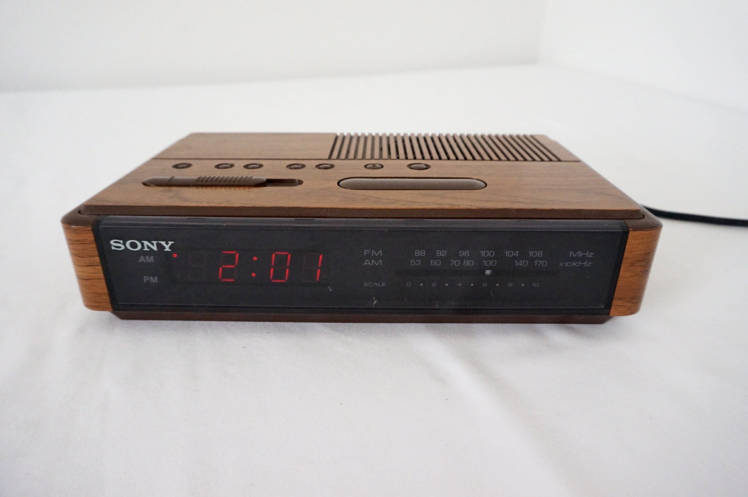 80s Vintage Amfm Sony Clock Radio With Faux Wood Body