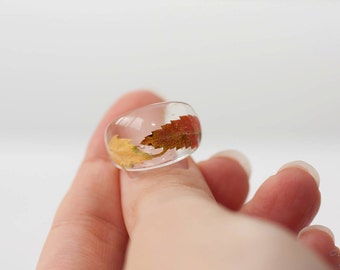 Resin ring with real fall leaf - Statement ring - Botanical ring - unisex ring - eco ring - eco resin - leaf ring - botanical jewelry