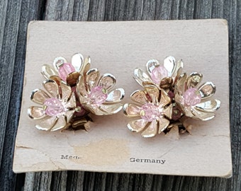 Vintage Earrings, West Germany Earrings, Clip Earrings, Pink Flower Earrings, Vintage Flower Earrings, Gold Flower Earrings, Vintage Jewelry