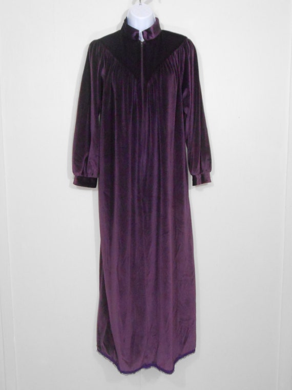 Vintage 1970s deep purple velour zip up robe by Allendale