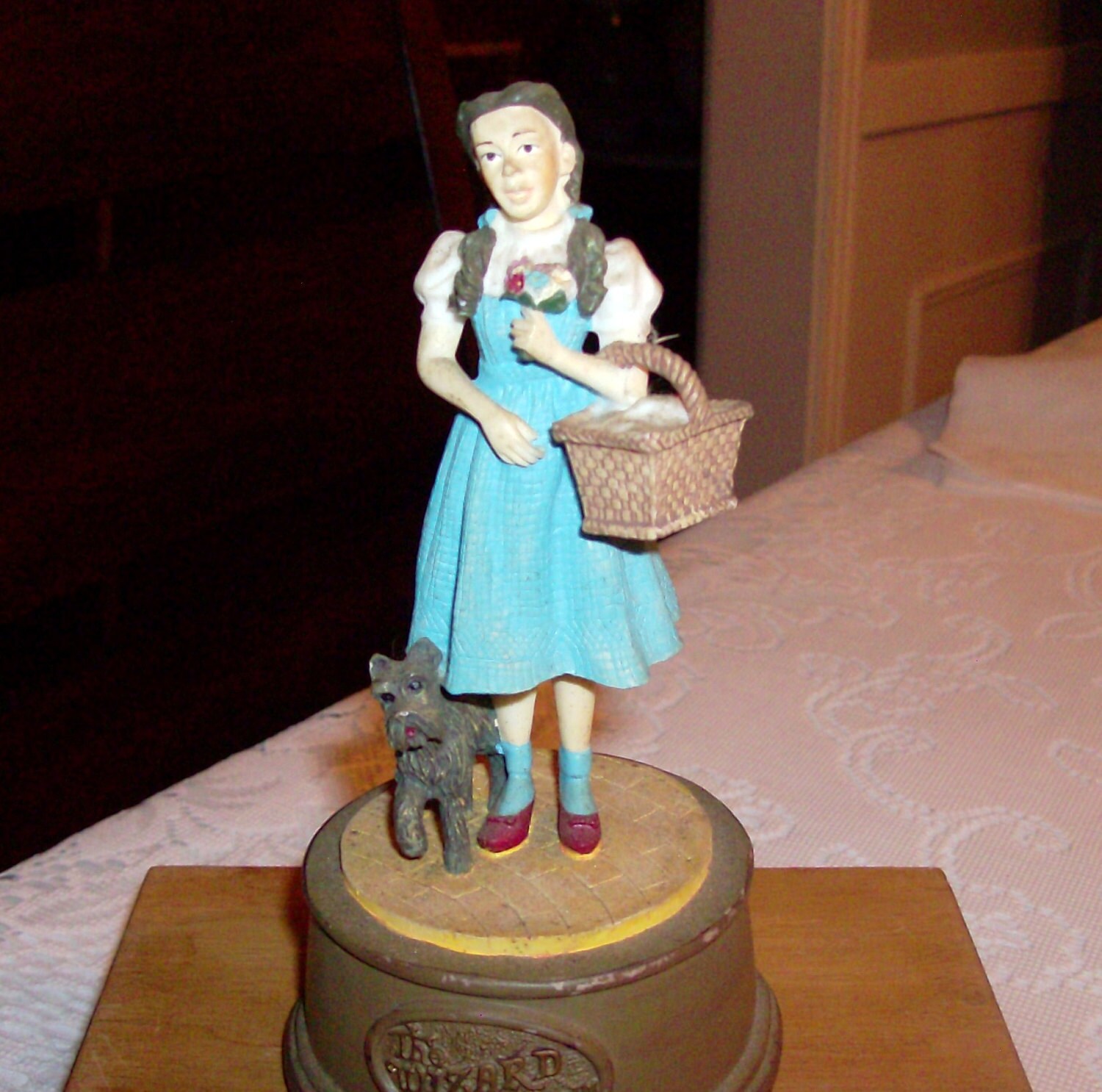 Wizard of Oz Music Box Dorothy and Toto Figurine FIRST EDITION