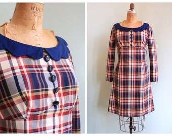Vintage 1970s Scalloped Collar Plaid Dress | Size Medium