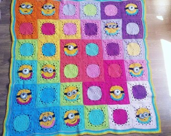 Crochet baby blanket pattern with granny square minion motifs, colourful minion afghan, baby minion crochet, INSTANT DOWNLOAD PATTERN,