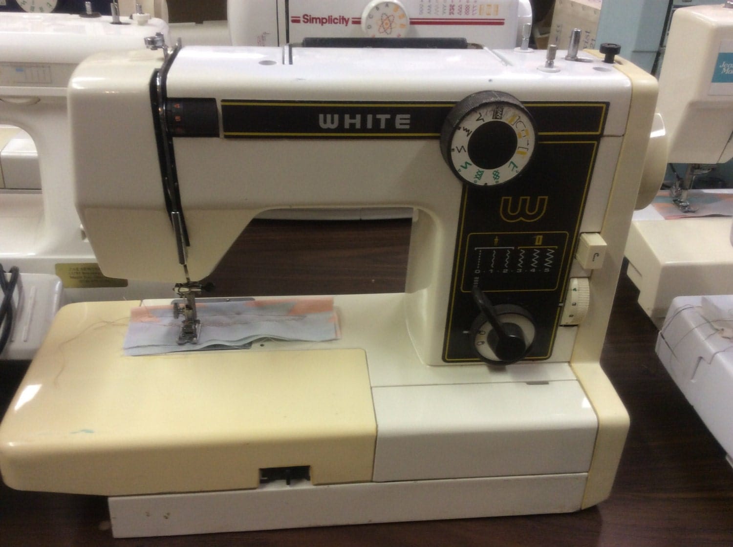 WHITE heavy duty used sewing machine model 999