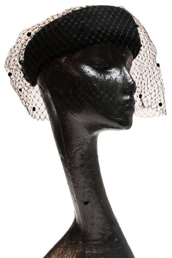 Black Chick Vintage Pillbox Hat with Veil