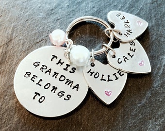 This grandma belongs to keyring, grandma keyring gift, personalised, grandma gift, grandma keyring, grandchildren gift, name keyring grandma