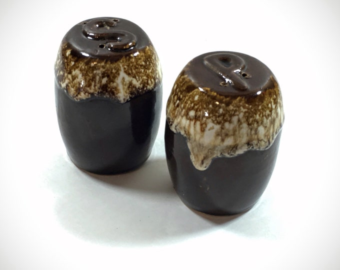 Vintage Hull Drip Ware Salt and Pepper Shaker Set | Hull Dripware Shakers