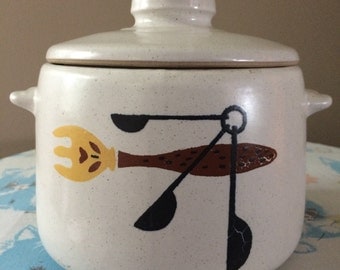 Vintage westbend bean pot