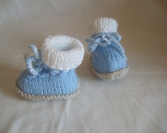 Hand Knitted Newborn Baby Boy Blue Bootees, Slippers, Crib Shoes, Winter Bootees. To fit approx 0-6 months. Pregnancy Announcement, Baby Boy