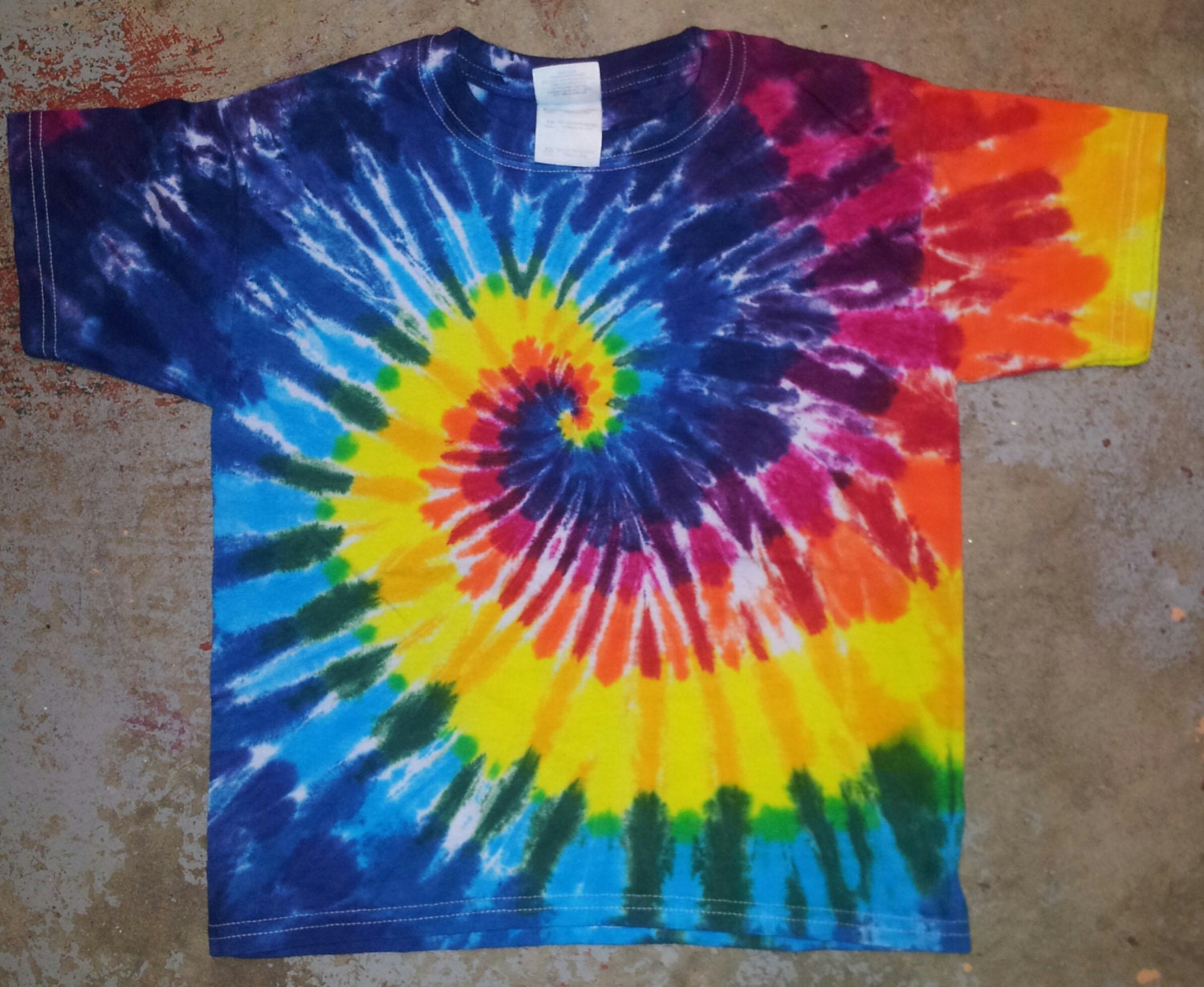 tie dye shirt Kids Youth size XS 2/4 Rainbow Spiral tye die