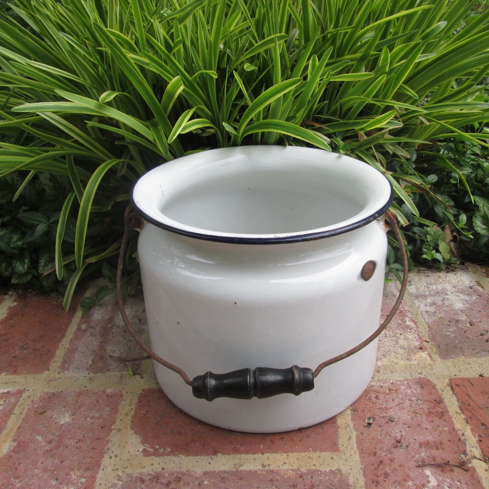 Vintage Enamelware Bucket/ Chamber Pot/ Pail Outdoor
