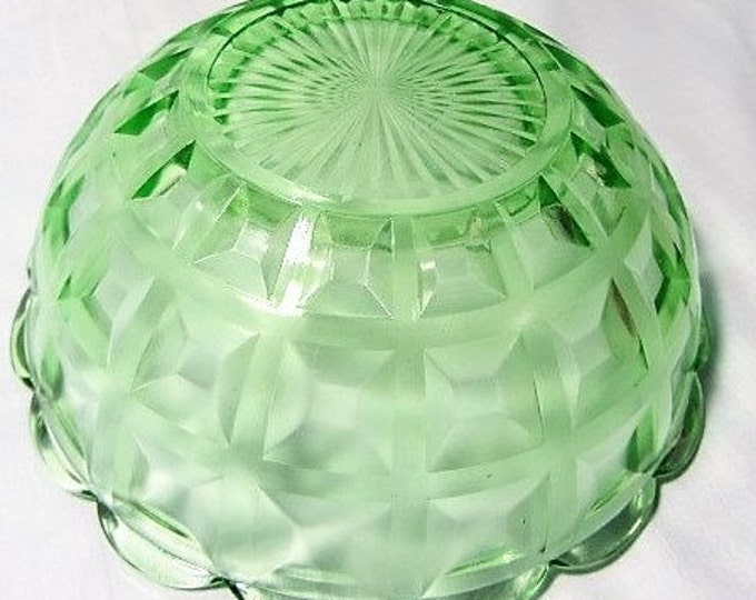 Vaseline Depressing Glass Block Optic Bowl with Wavy Edge, Green Vaseline Glass Bowl, Block Design Bowl, Antique Dression Glass Bowl