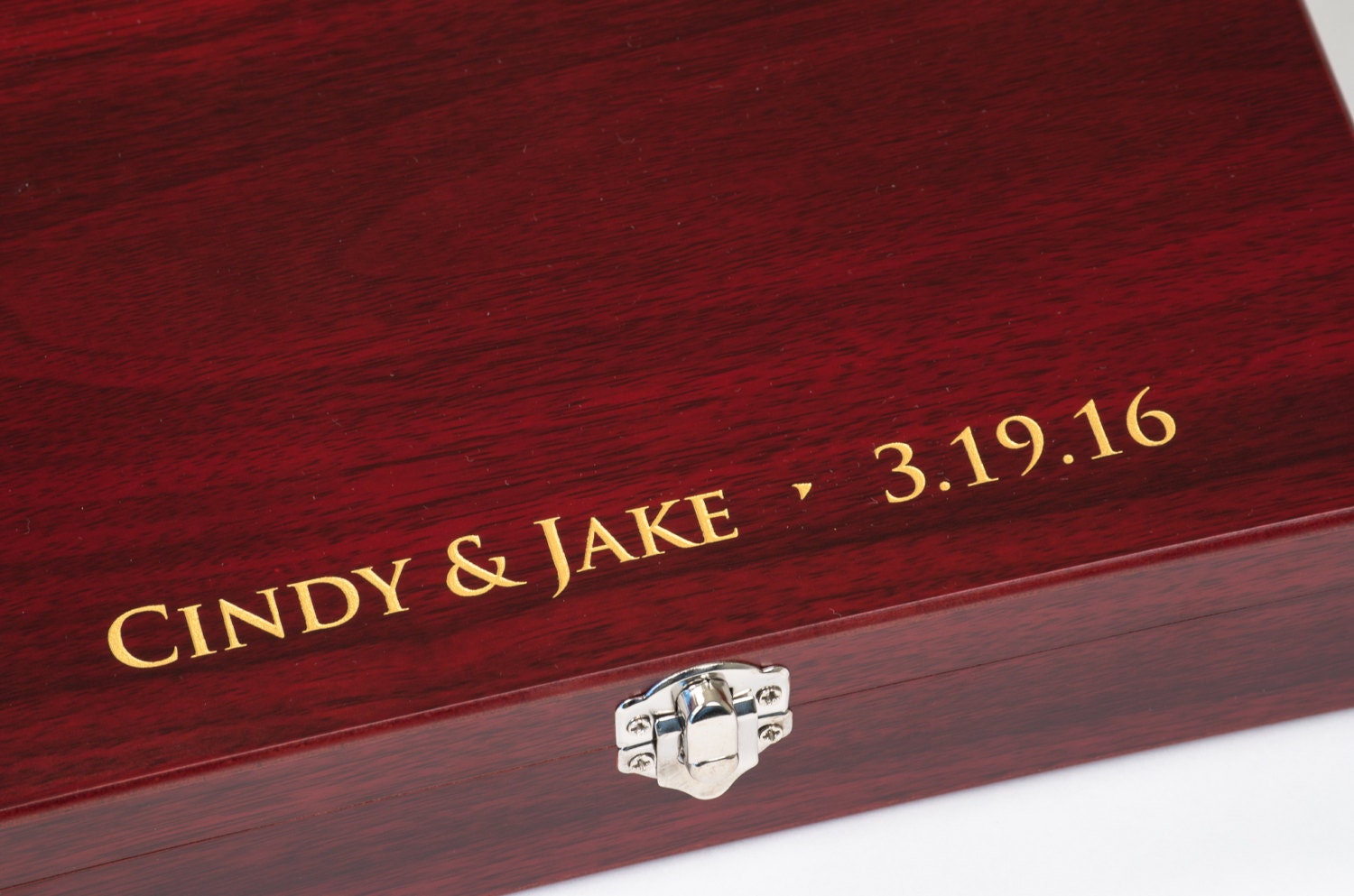 Custom Engraved Gift Box with Flask Set by ThePersonalizedGift