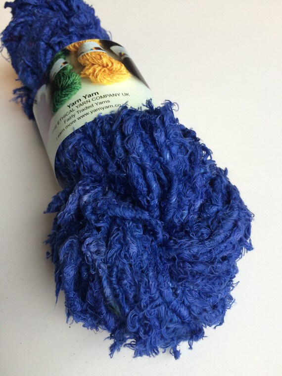 Super bulky cotton yarn made from colourful recycled cotton